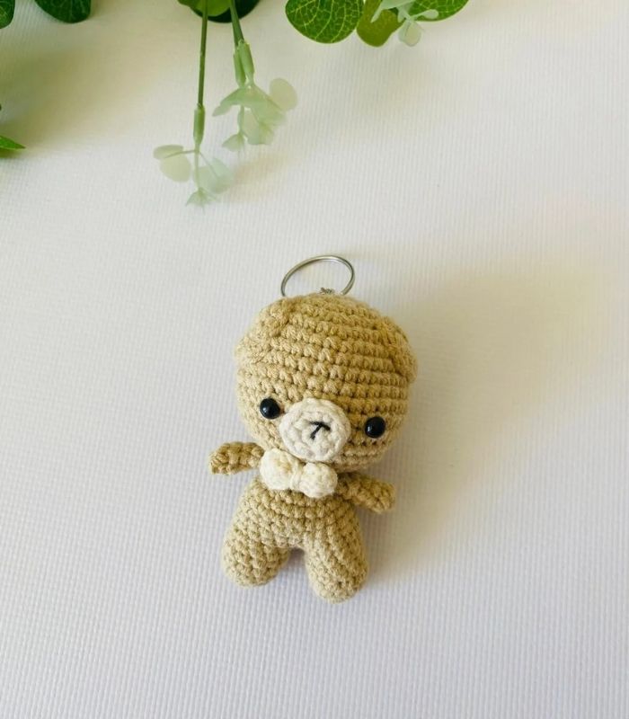 bej-ayicik-anahtarlik-amigurumi-0001