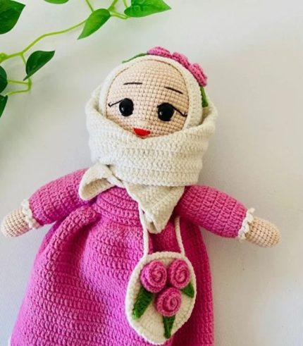 Fuşya Pembesi Aden Tesettürlü Bebek Amigurumi