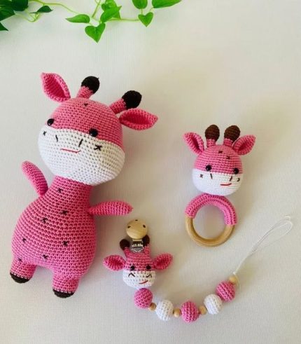 Pembe Zürafa Üçlü Set Amigurumi