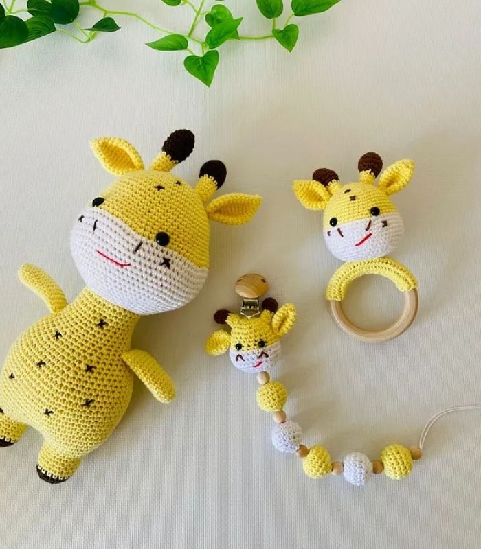 Sarı Zürafa Üçlü Set Amigurumi Sarı Zürafa Üçlü Set Amigurumi