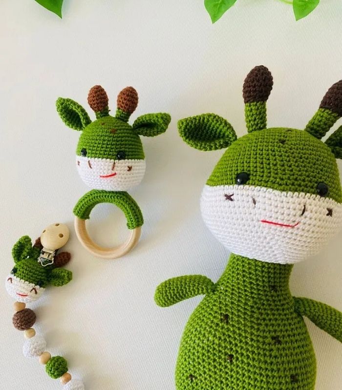 Yeşil Zürafa Üçlü Set Amigurumi