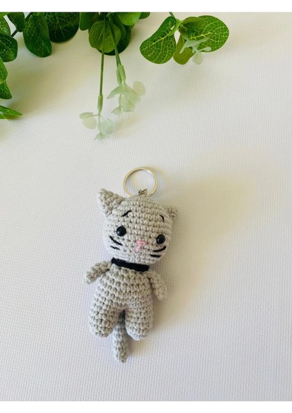 Adenya Sepeti Adenya El Yapımı Amigurumi Gri Kedi Anahtarlık 9–10 cm